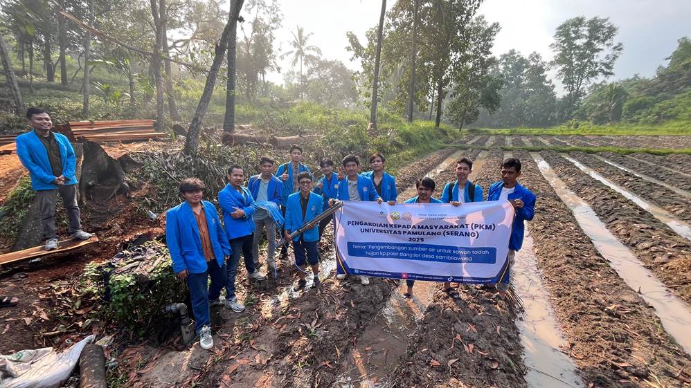 PENGABDIAN MAHASISWA UNTUK NEGERI: PENGEMBANGAN SUMBER AIR BAGI SAWAH TADAH HUJAN DI KP. PASIR DANGDOR, DESA SAMBILAWANG
